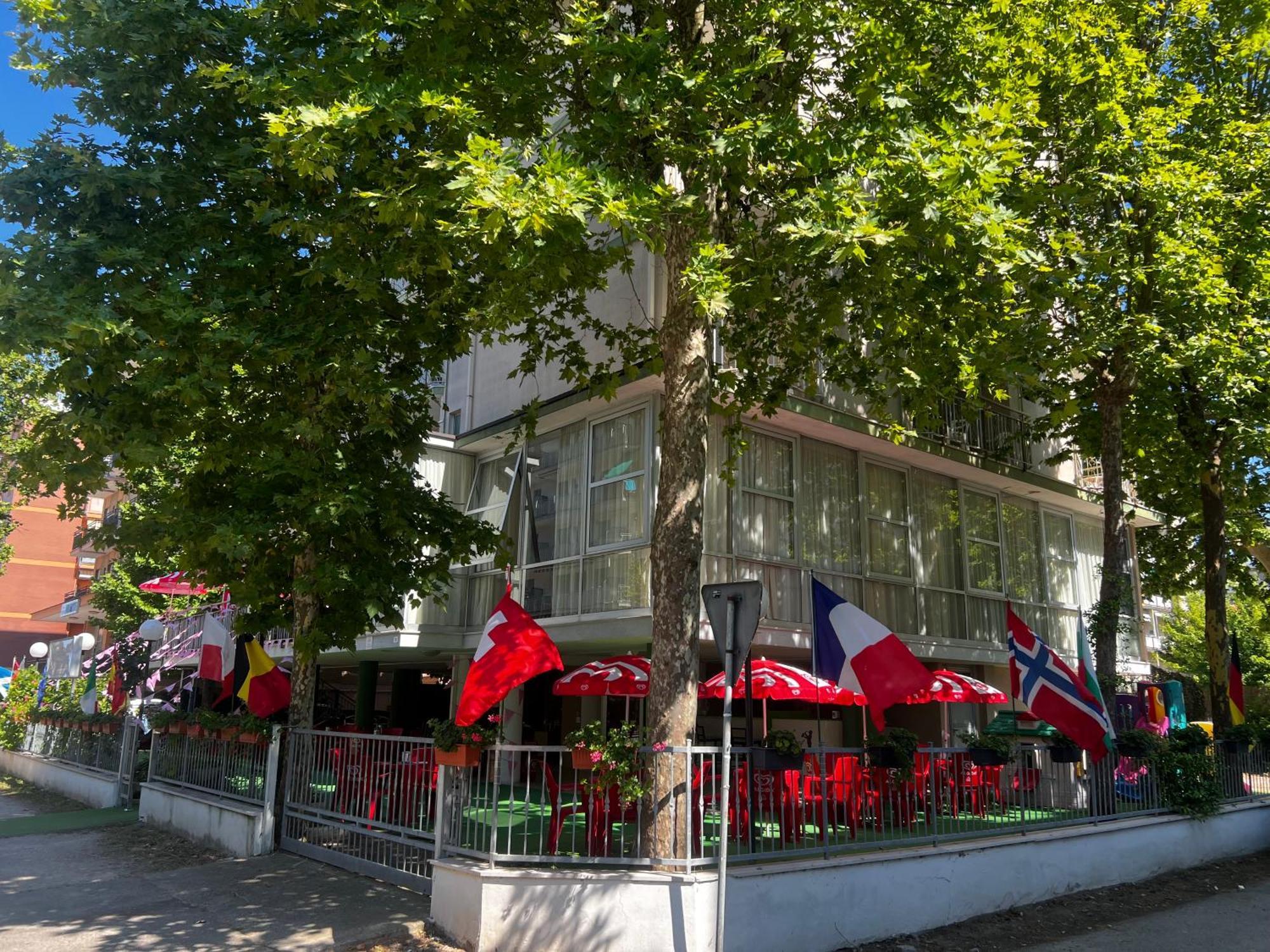 Hotel Napoleon Cesenatico Exterior photo