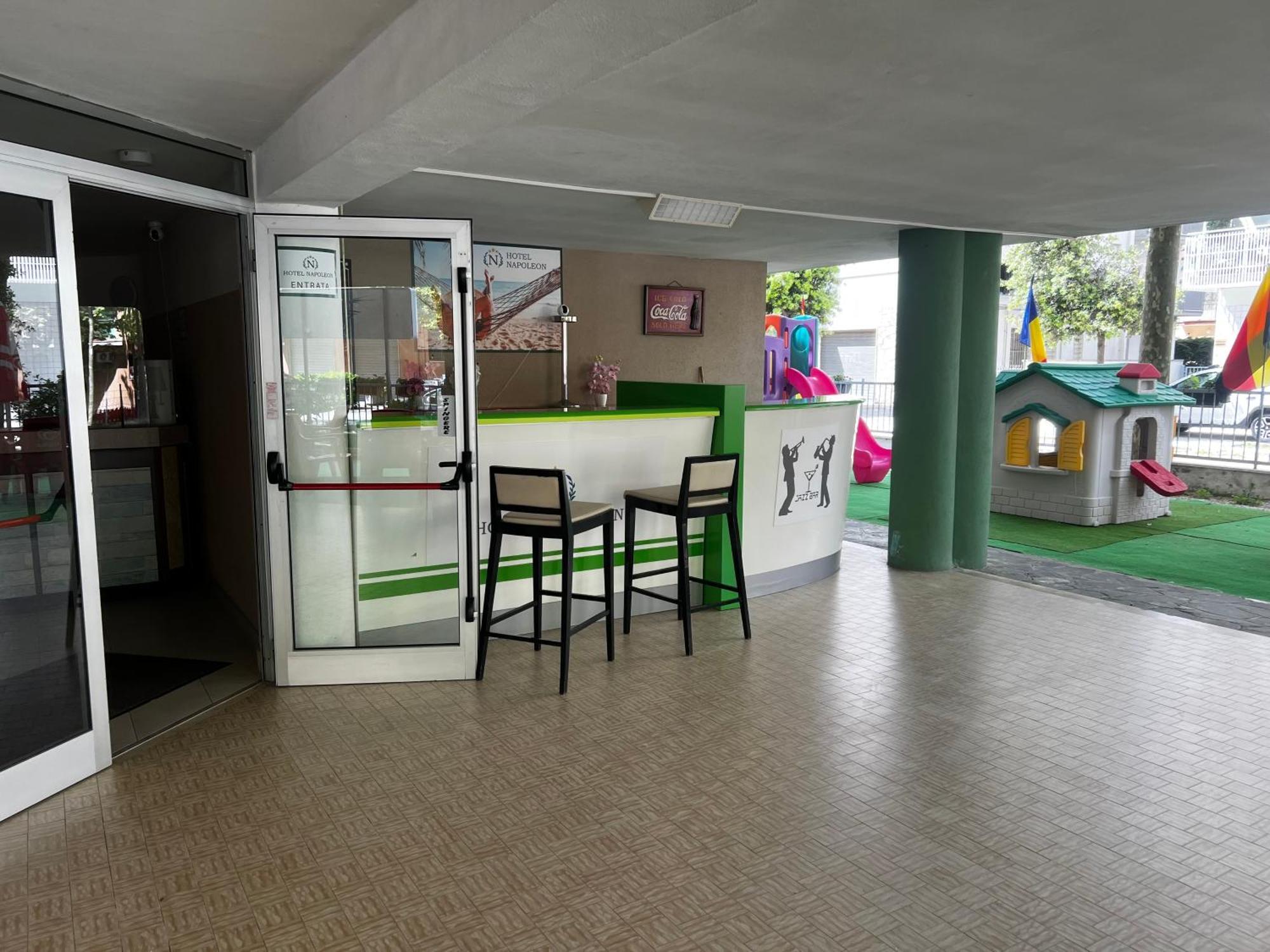 Hotel Napoleon Cesenatico Exterior photo